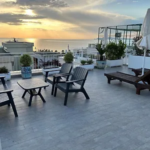Paradise Rooftop Apartment